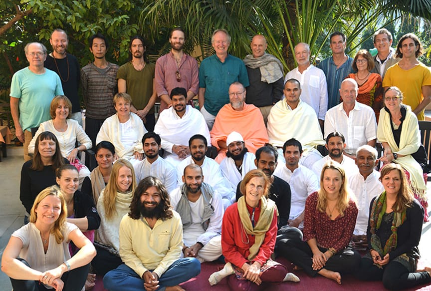 ajatananda-ashram-rishikesh-satsang-retreat-2-583