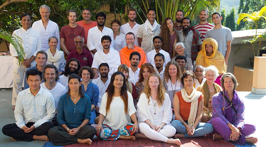 ajatananda-ashram-rishikesh-satsang-retreat-5