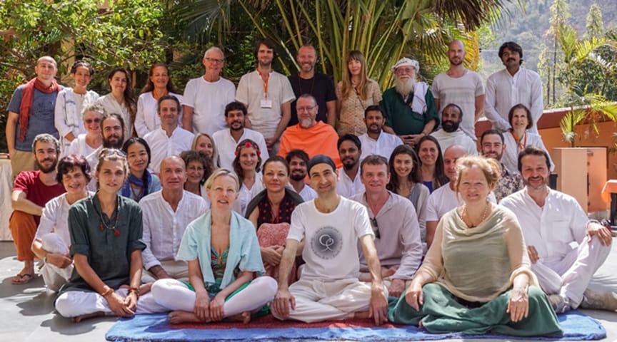 ajatananda-ashram-rishikesh-satsang-retreat-8