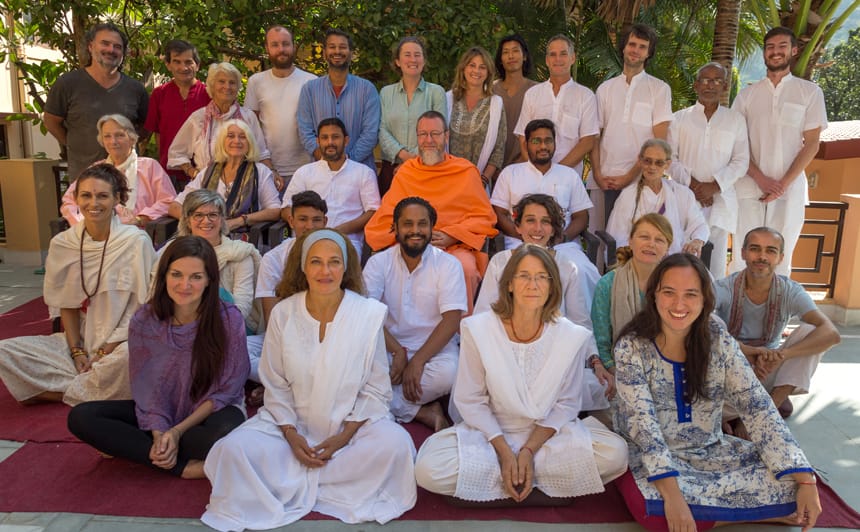 ajatananda-ashram-rishikesh-satsang-retreat-9-532
