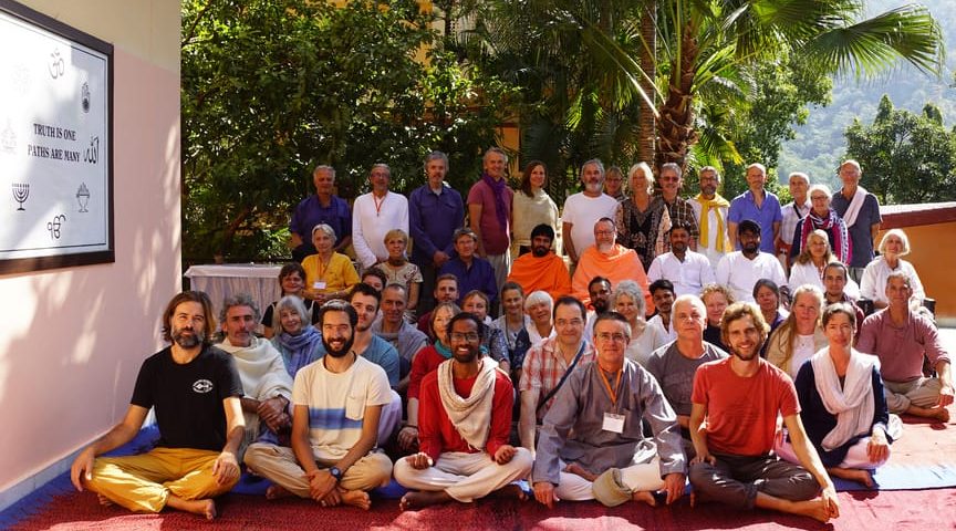 Ajatananda-Ashram-Satsang-Retreat-22-24.10.18-864x480