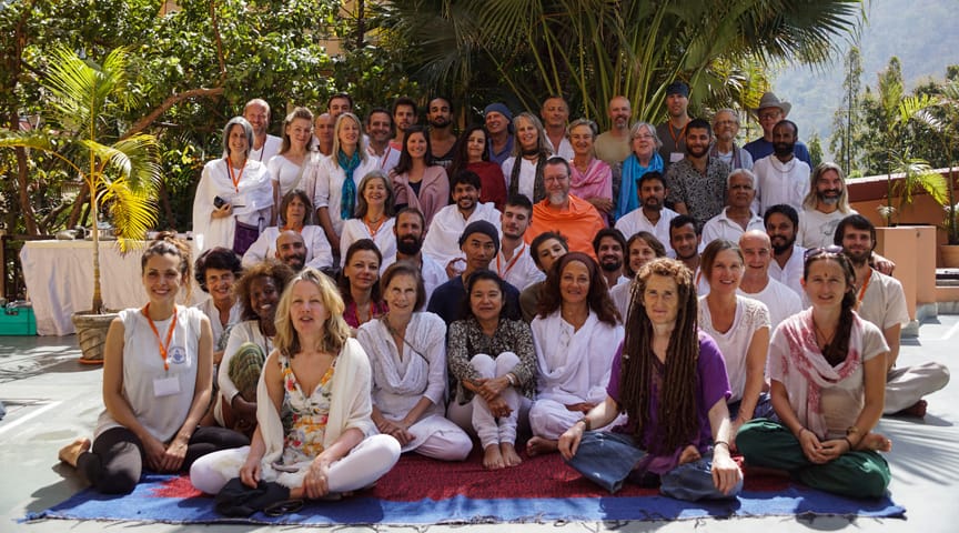 ajatananda-ashram-rishikesh-satsang-retreat-7